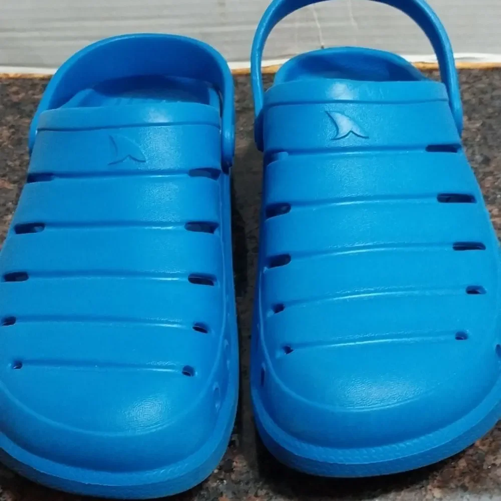 Unisex Blue Sandals with Comfort and Style..Size 8